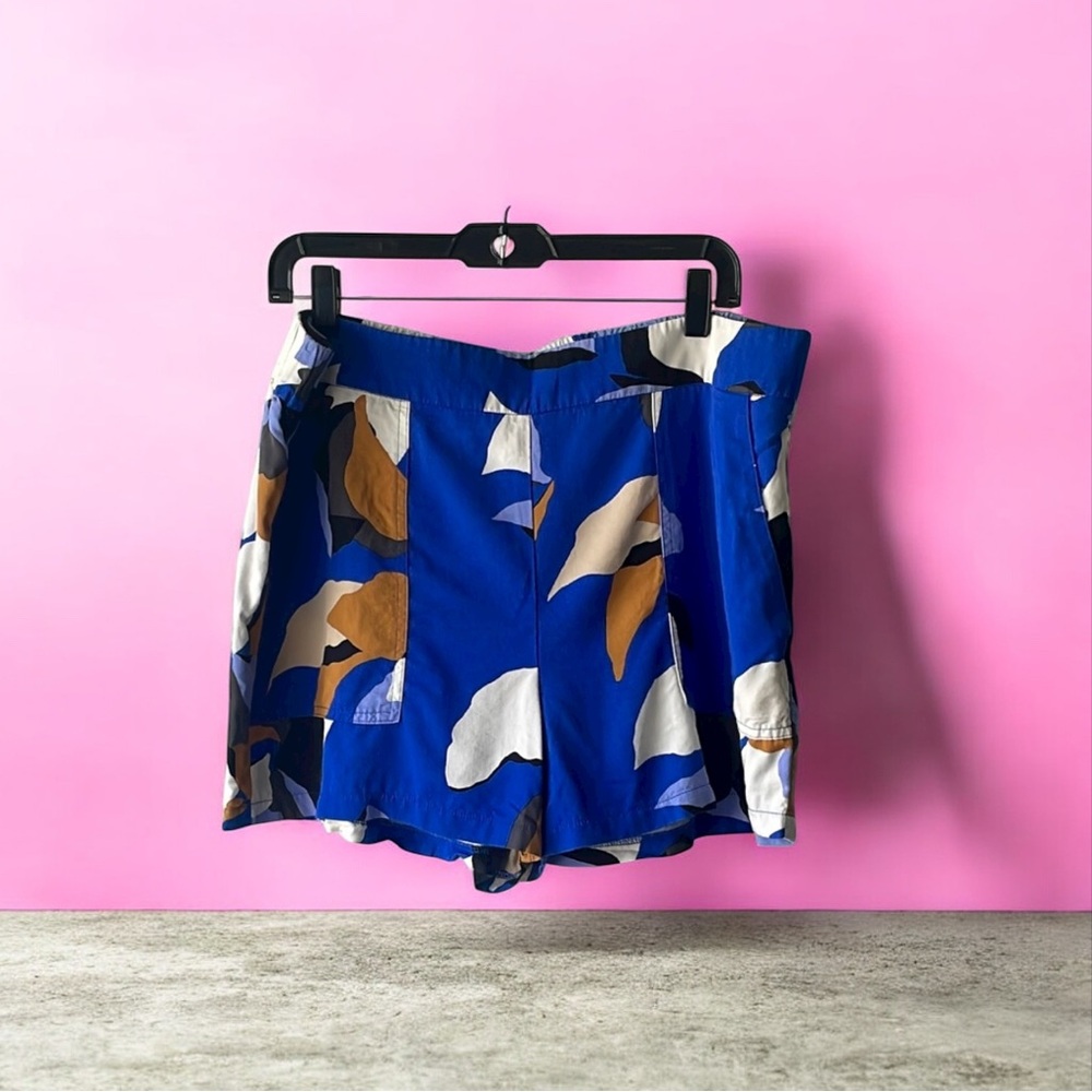 Nine West High Waist Blue and White Abstract Shorts - Picture 10 of 10